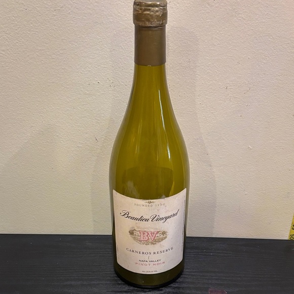 Beaulieu Vineyard Carneros Reserve Pinot Noir Wine Bottle - Picture 1 of 5